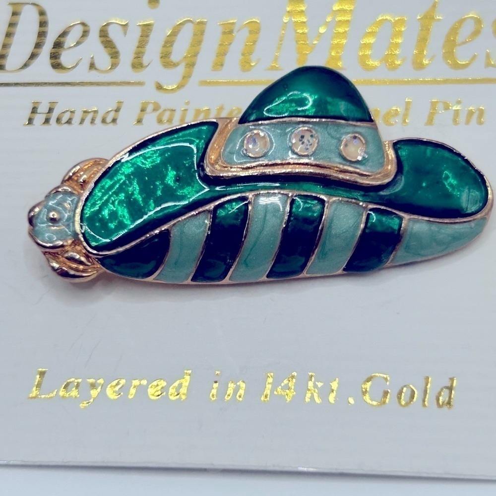 Vintage 14k Layered Gold Victorian Style Hat Brooch Green and Gold Pin - Picture 1 of 7